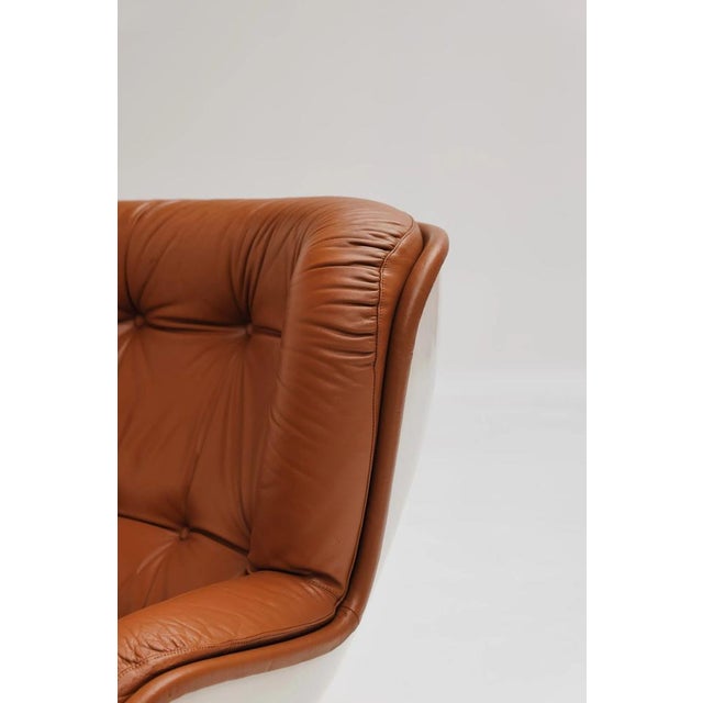 Beige Karate Lounge Chairs and Ottomans by Michel Cadestin for Airborne, 1970s, Set of 3 For Sale - Image 8 of 15