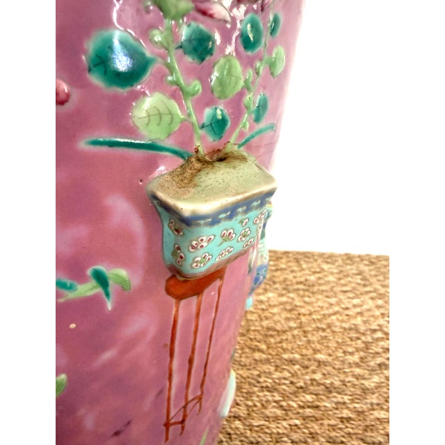 Chinese 19/20th C Famille Rose Umbrella Stand With Relief Decoration For Sale In Miami - Image 6 of 12