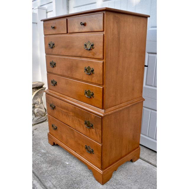 Vintage Ethan Allen Heirloom Nutmeg Maple 7 Drawer Chest on Chest Tall Dresser For Sale - Image 11 of 17