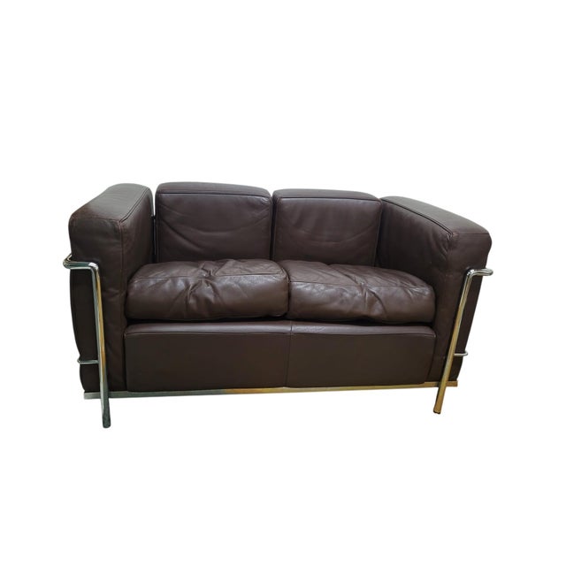 Cassina LC2 Two-Seater Sofa in Leather by Le Corbusier, Pierre Jeanneret and Charlotte Perriand for Cassina, 1928 For Sale - Image 4 of 15