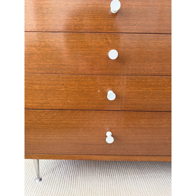 George Nelson dresser in mahogany, vintage piece from the 1950s. In excellent condition considering its age. Perfect...