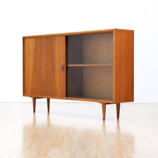 C12 - Mid Century China Entryway Display Cabinet For Sale In Los Angeles - Image 6 of 8