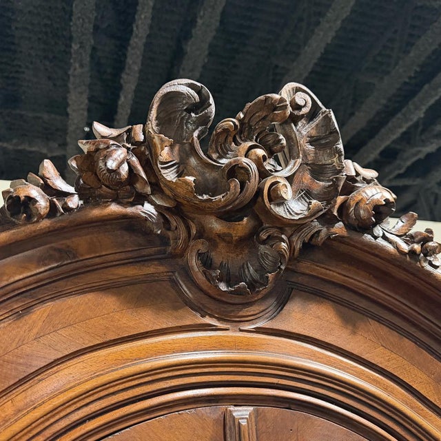 Burnt Umber 19th Century French Louis XV Walnut Display Armoire For Sale - Image 8 of 16