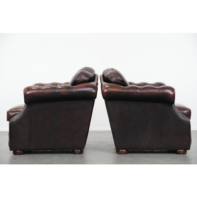 English Style Red-Mottled Cowhide Chesterfield Armchairs, Set of 2 For Sale - Image 4 of 16