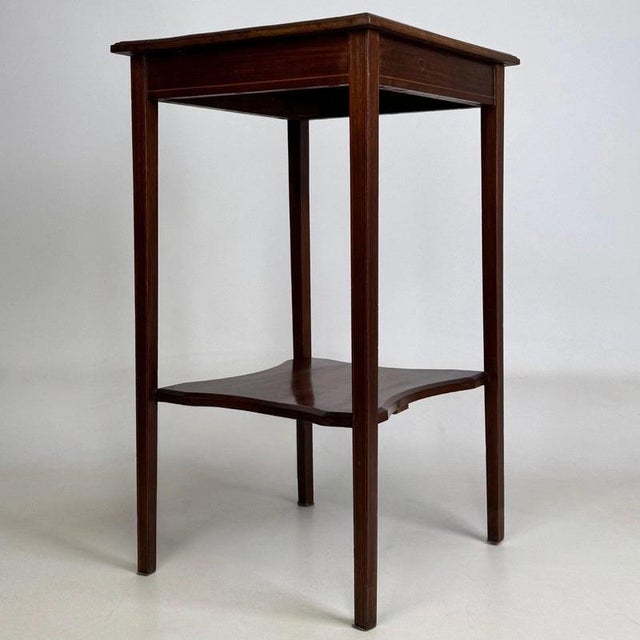 Antique Early 20th Century English Edwardian Mahogany Side Table For Sale - Image 5 of 11