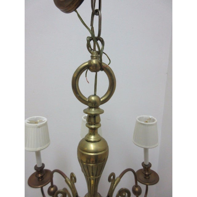 Vintage Brass Quality Williamsburg Federal Hanging Chandelier For Sale In Philadelphia - Image 6 of 11
