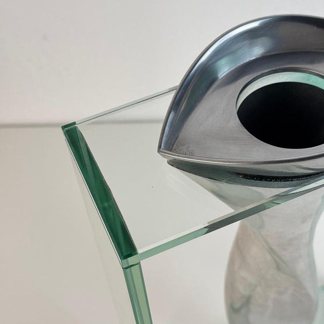 1980s Twisted Tornado Flower Vase in Aluminum and Glass from Lisa Mori, Italy, 1980s For Sale - Image 5 of 12