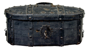Scandinavian Folk Art Handmade Pine Box, 1830