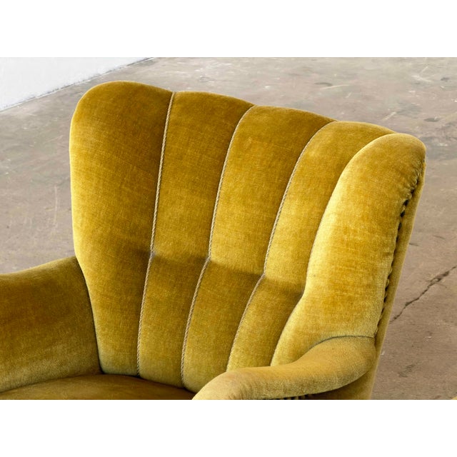 Scandinavian Wingback Lounge Chairs in Olive Velvet from Fritz Hansen, 1940s, Set of 2 For Sale - Image 11 of 13