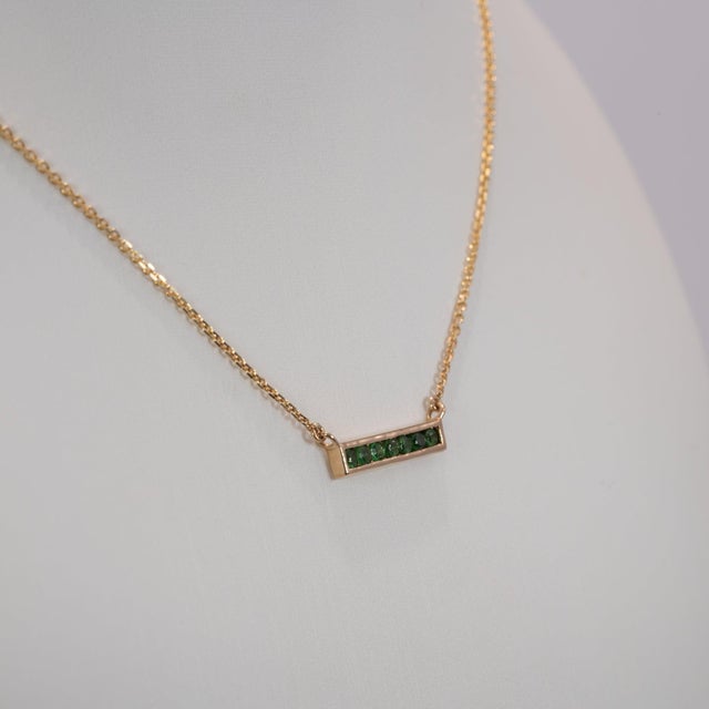 2020s Natural Zambian Emerald Necklace in Solid 14k Gold – 2mm Round Green Emerald Gem For Sale - Image 5 of 7