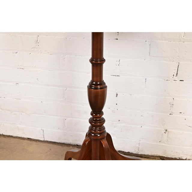Baker Furniture Style Georgian Carved Mahogany Pedestal Tea Table For Sale In South Bend - Image 6 of 8