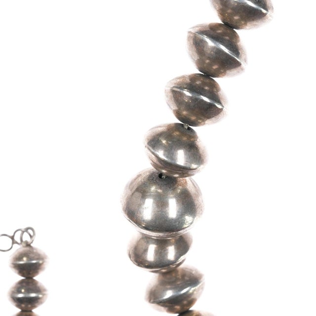 20" Heavy vintage Navajo pearl sterling necklace For Sale - Image 4 of 8