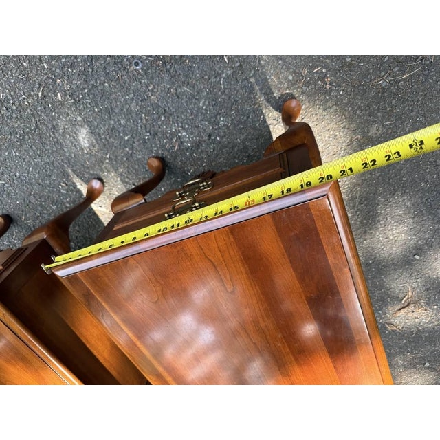Late 20th Century Pair of Queen Anne Style 1 Drawer Side Tables/ Nightstands For Sale - Image 12 of 14