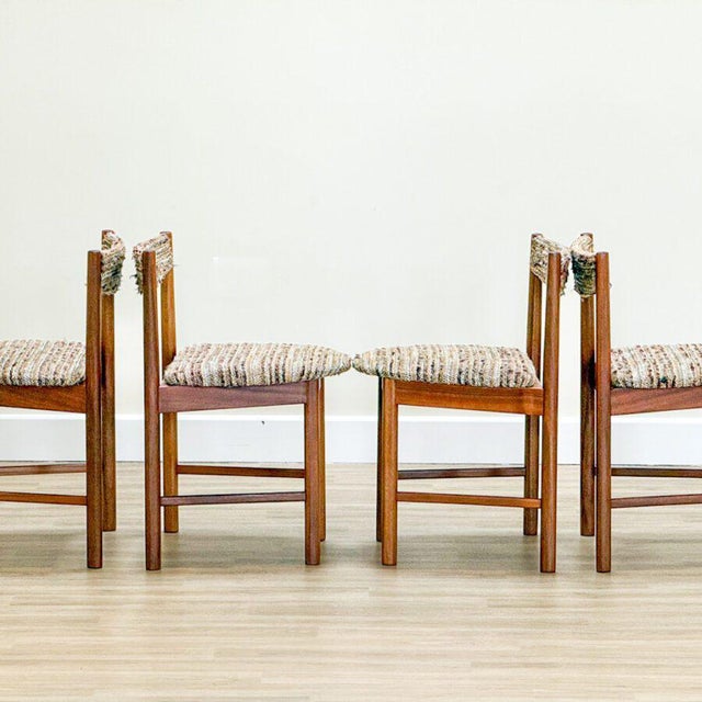 Small Round Extending Dining Table and Chairs by Tom Robertson for Mcintosh, 1970s, Set of 5 For Sale - Image 14 of 17