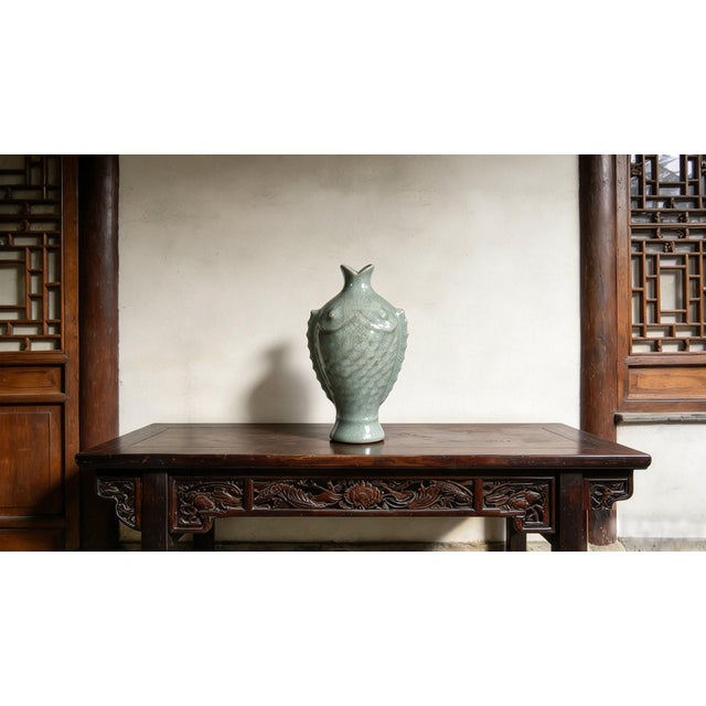 W-10cm,H-19cm Experience the beauty and elegance of Chinese history with our Chinese Vintage Porcelain Handcrafted with...