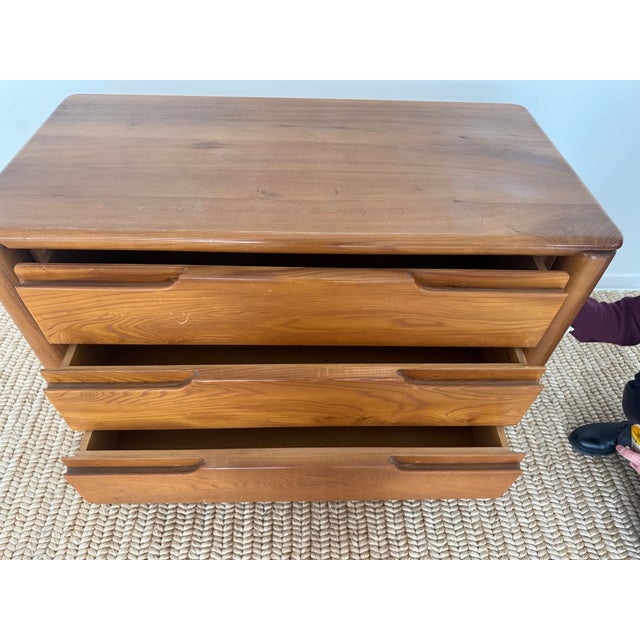 Mid 20th Century Elmwood Chest of Drawers, in the Style of Maison Regain For Sale - Image 10 of 12