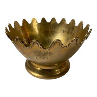 Vintage Brass Scalloped Planter or Catchall, Circa 1960 For Sale