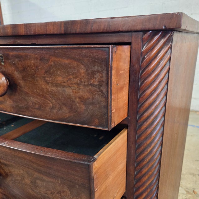 Wood Late 19th Century Georgian Bowfront Mahogany 5 Drawer Chest With Twist Side Supports For Sale - Image 7 of 15