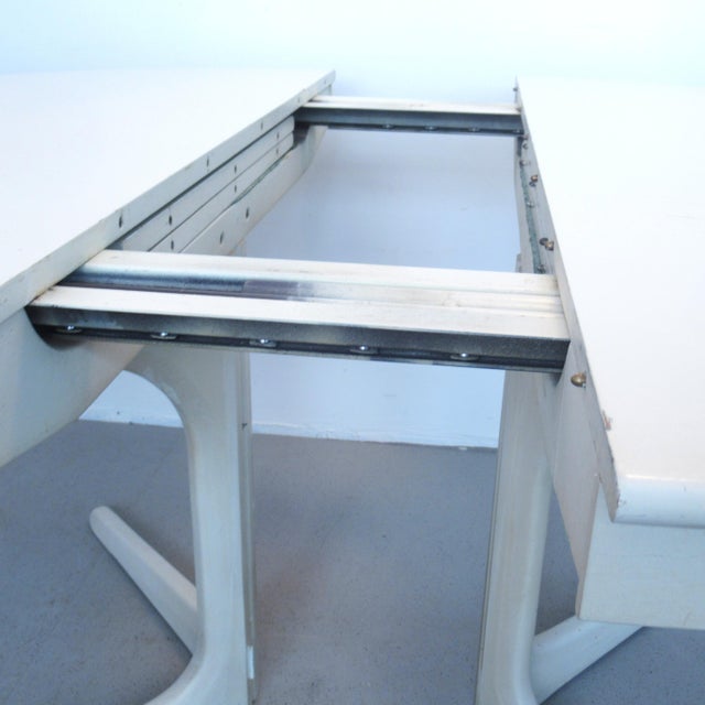 Round Extendable Dining Table, Denmark, 1960s For Sale - Image 17 of 18
