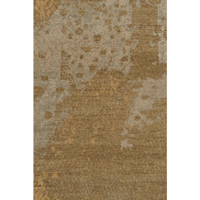 Contemporary Rug & Kilim’s Distressed Style Abstract Rug in Gold For Sale - Image 3 of 7