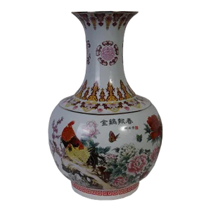 Mid 20th Century Chinese Hand Paint Porcelain Vase
