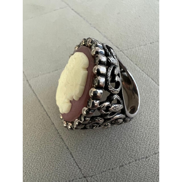 Art Deco Miriam Salat Cameo Sterling Silver Ring with White Topaz and Resin For Sale - Image 3 of 6