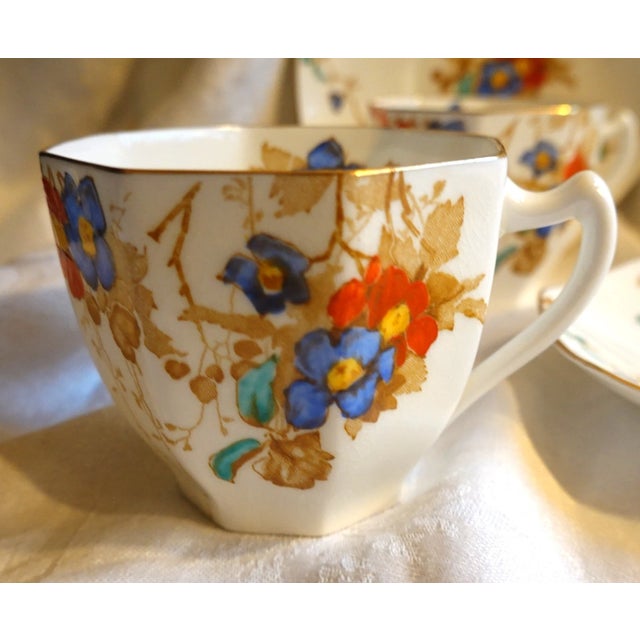 1990s Vintage Art Deco Royal Doulton 'Kew' Moriage Flower Pattern Cups and SAUCERS-set of 5 For Sale - Image 5 of 6