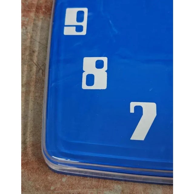 Space Age Wall Clock in Electric Blue Acrylic from Iskra, Former Yugoslavia, 1970s For Sale - Image 4 of 11