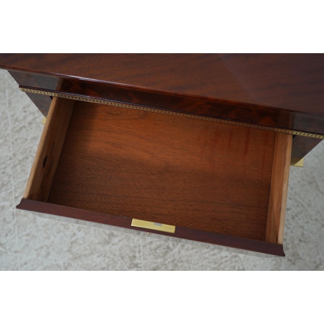 1990s Kindel Neoclassical Mahogany Winterthur End Table For Sale - Image 5 of 18