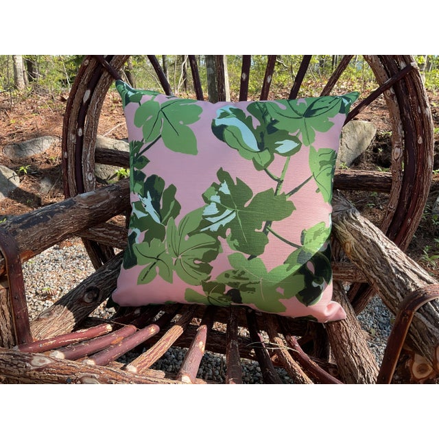 English Peter Dunham Indoor Outdoor Fig Leaf in Pink Background 22” Down Pillows and Cover - A Pair For Sale - Image 3 of 4
