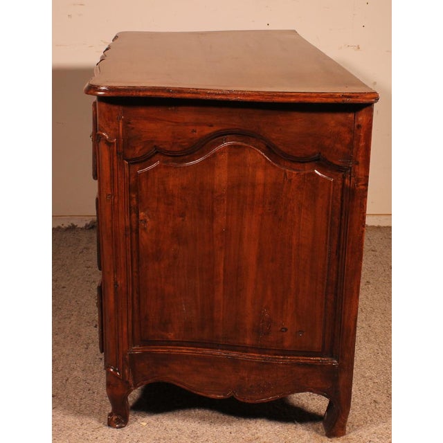 18th Century Louis XV Walnut Crossbow Chest of Drawers For Sale - Image 10 of 15