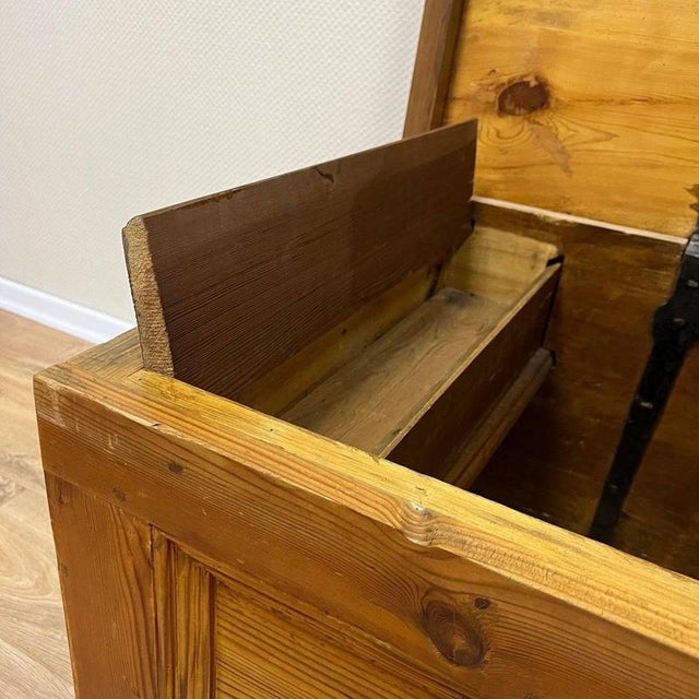 Antique Chest in Larch Wood and Iron Fittings, 1800s For Sale - Image 12 of 16