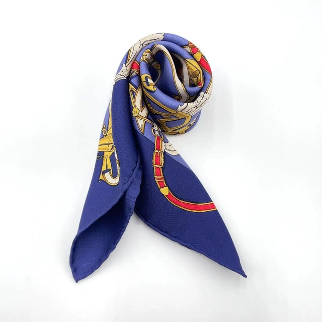 Modern 21st Century Full Set 41x41 Cm Navy Silk Scarf by Hermès For Sale - Image 3 of 15