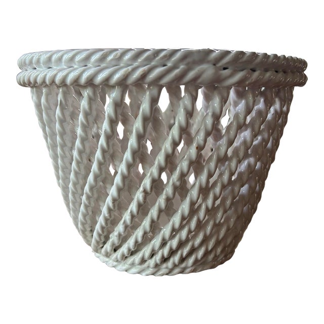 Vintage Italian Handmade Small Rope Twist Basketweave Ceramic Cachepot/Planter, Blanc De Chine. For Sale