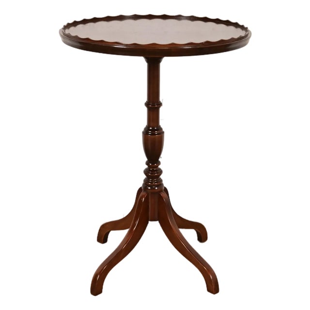 Baker Furniture Style Georgian Carved Mahogany Pedestal Tea Table For Sale