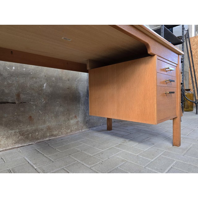 Mid-Century Danish Desk in Oak from Børge Mogensen, 1970s For Sale - Image 14 of 18