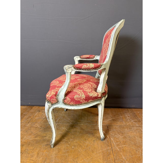 Louis XV Style Cabriolet Chairs in Polychrome Beechwood, 1890s, Set of 2 For Sale - Image 3 of 6