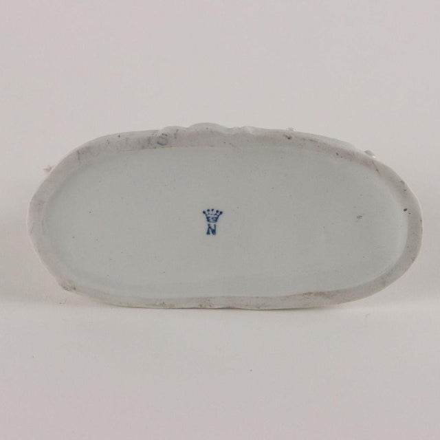 White Antique German Sculpture White Rudolstadt in Porcelain For Sale - Image 8 of 9