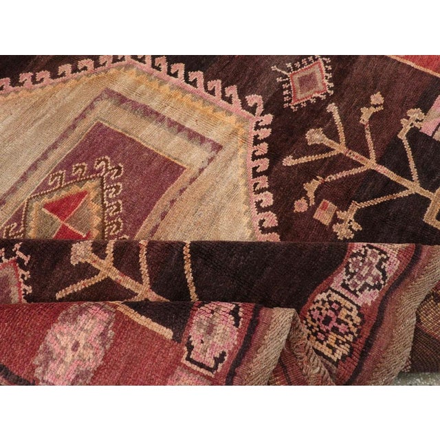 Textile Galerie Shabab Collection Mid-20th Century Turkish Anatolian Tribal Carpet For Sale - Image 7 of 8