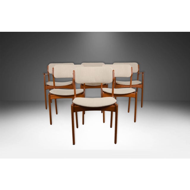 Mid-Century Modern Set of 6 Mid 20th Century Erik Buch Teak Dining Arm & Side Chairs For Sale - Image 3 of 15