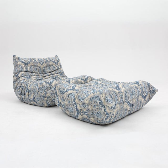 This Togo has been reupholstered with new foam and high-quality new fabric, keeping its inner structure, giving the item...