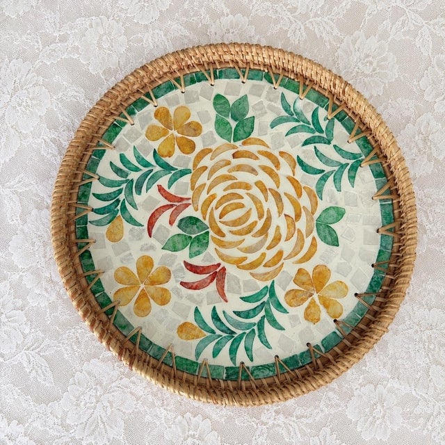 2020s Set of Two Floral Pattern Rattan Mother-of-Pearl Inlaid Round Trays For Sale - Image 5 of 5
