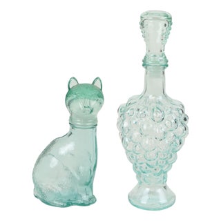 Vetreria Etrusca Italian Grape Cluster and Cat Wine Carafe, 1960s, Set of 2 For Sale