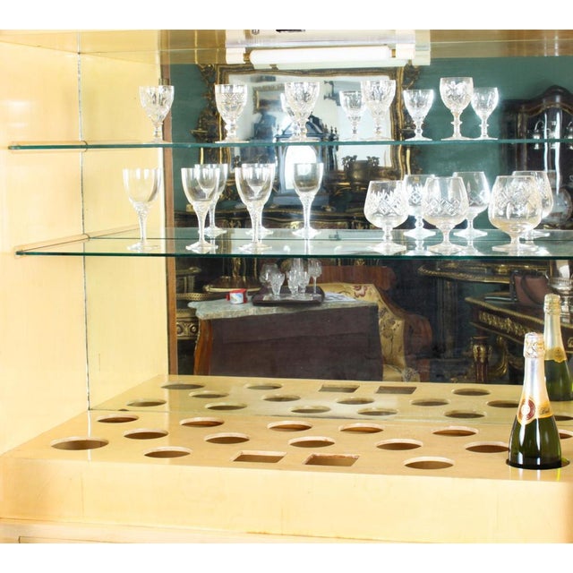 Early 20th Century Queen Anne Burr Walnut Cocktail Cabinet For Sale - Image 15 of 18