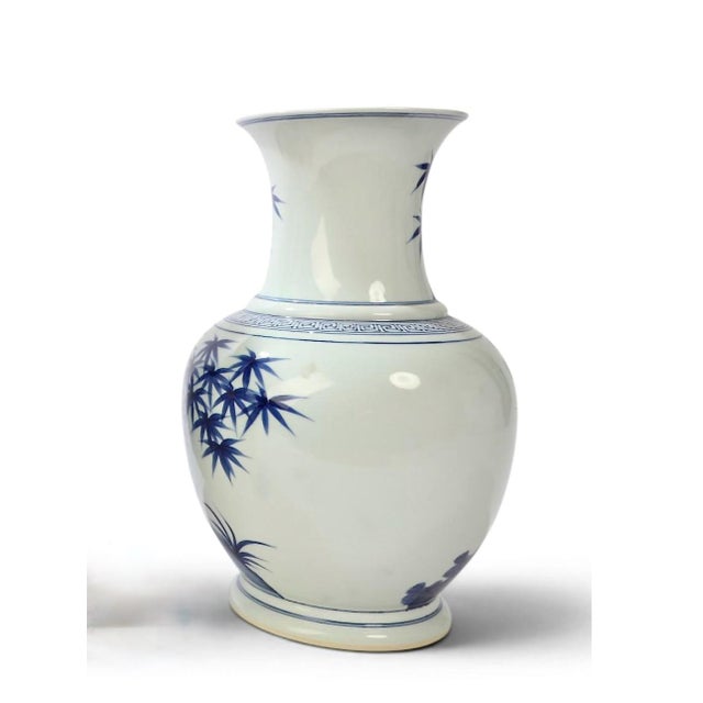 Set of Three Chinese Blue & White Porcelain Vases, Early 20th Century For Sale In Los Angeles - Image 6 of 11