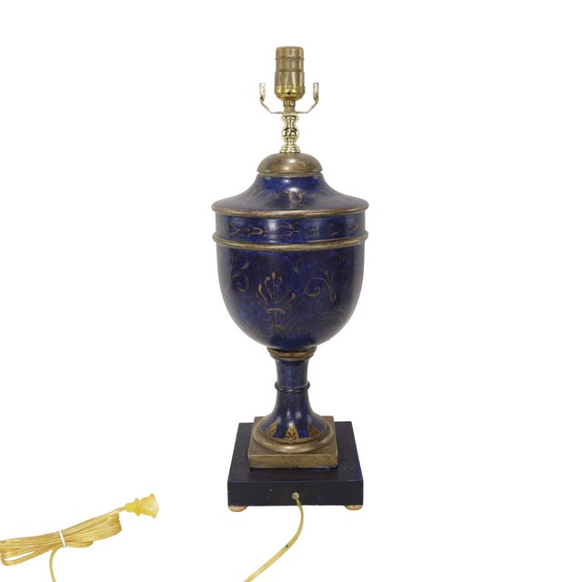 Vintage Hollywood Regency-Style Hand-Painted Seashell Trophy Table Lamps - Pair For Sale In New York - Image 6 of 13