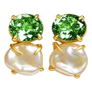 Mid 20th Century Pair of 14k Yellow Gold Green Amethyst Baroque Pearl Drop Earrings Designer Estate For Sale