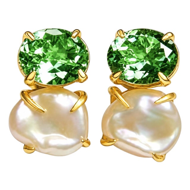 Mid 20th Century Pair of 14k Yellow Gold Green Amethyst Baroque Pearl Drop Earrings Designer Estate For Sale