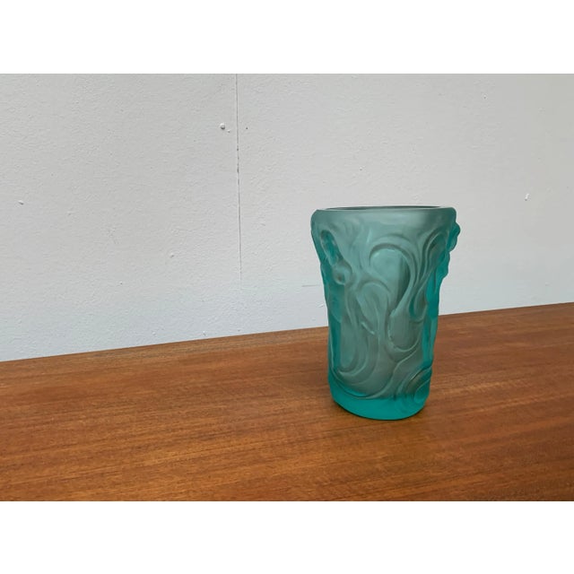 Vintage Glass Vase, in Very Good conditions. Designed 1920 to 1949