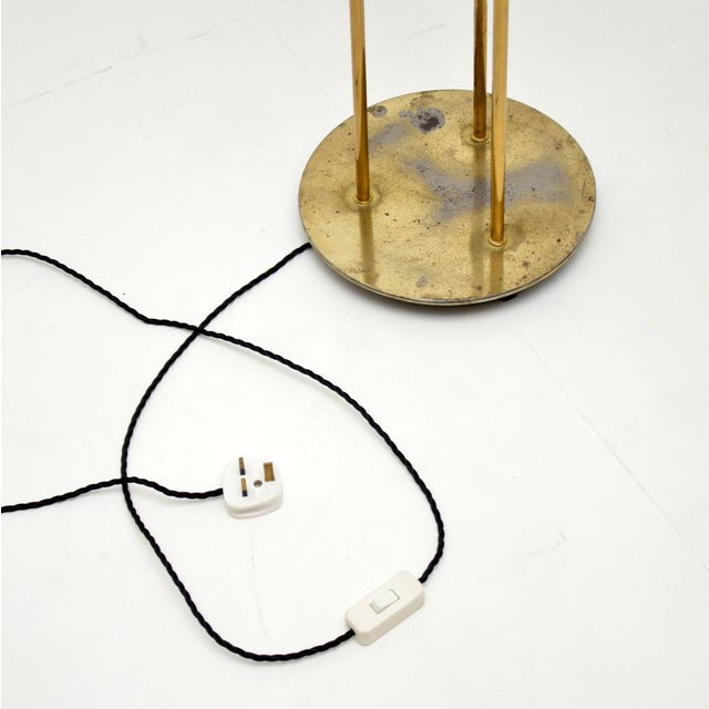 Metal Vintage Brass and Glass Floor Lamp attributed to Robert Sonneman, 1970s For Sale - Image 7 of 8